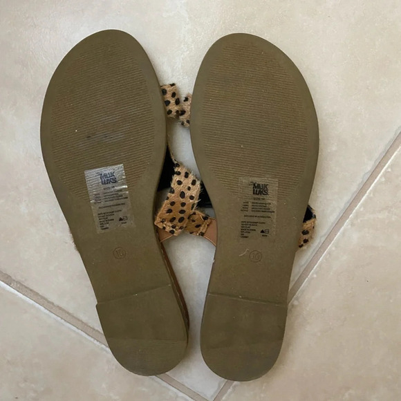 Muk Luk Leopard Sandals NWT - Picture 3 of 4
